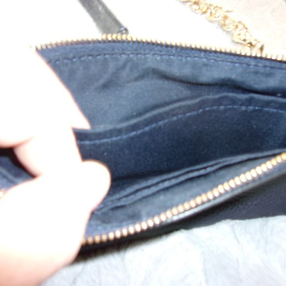 E-48 COACH PEBBLED LEATHER QUINN CROSSBODY IN NAVY - Picture 6 of 13